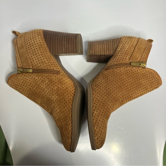 Franco Sarto Dakota ankle boots cognac perforated leather size 9 - Picture 7 of 10